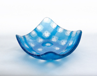 lattice-patterned square bowl